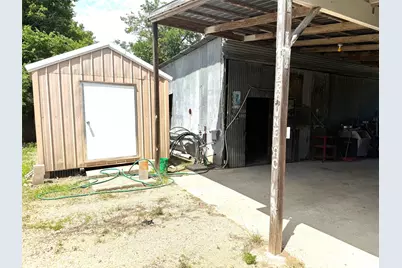 1620 N Pecos Street N, Lockhart, TX 78644 - Photo 4