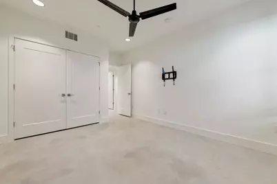 408 W 38 1/2 Street #2-1, Austin, TX 78705 - Photo 32