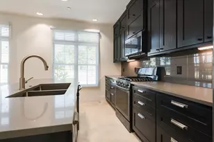 408 W 38 1/2 St, Austin, TX 78705 - Photo 10