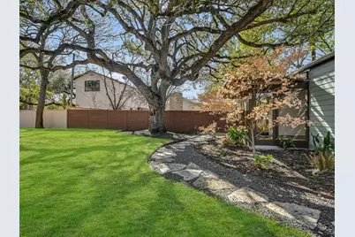 2704 Oakhurst Avenue, Austin, TX 78703 - Photo 16