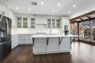 2704 Oakhurst Ave, Austin, TX 78703 - Photo 10