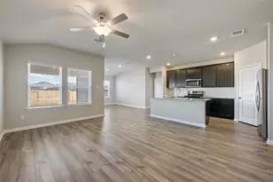 112 Short Toed Swoop, Cedar Creek, TX 78612 - Photo 8