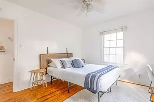 1028 E 43rd St, Austin, TX 78751 - Photo 8