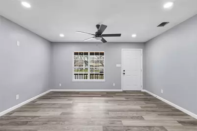 7126 W Westbriar Street, San Antonio, TX 78227 - Photo 8