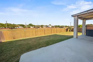 104 Rocroi Dr, Georgetown, TX 78626 - Photo 32