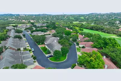 18 Tourney Lane, The Hills, TX 78738 - Photo 2