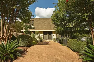 3200 Maywood Ave, Austin, TX 78703 - Photo 2