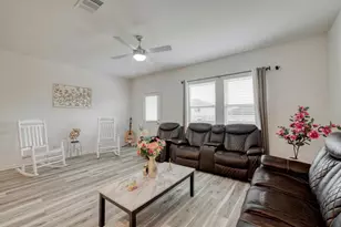14601 Shooter McGavin Dr, Manor, TX 78653 - Photo 4