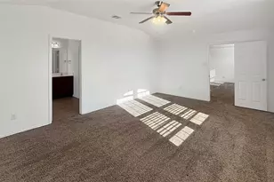 133 S Langtry Ln, Jarrell, TX 76537 - Photo 8