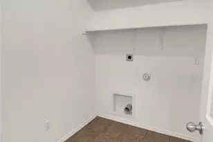 133 S Langtry Ln, Jarrell, TX 76537 - Photo 26