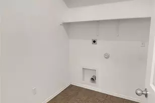 133 S Langtry Ln, Jarrell, TX 76537 - Photo 26