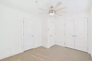 711 W 32nd St, Austin, TX 78705 - Photo 16