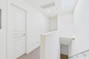 711 W 32nd St, Austin, TX 78705 - Photo 12