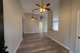 601 Valley St, San Marcos, TX 78666 - Photo 4