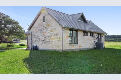 1081 County Road 1320, Lampasas, TX 76550 - Photo 22