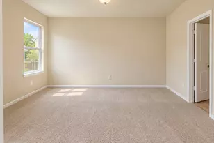 19412 Great Falls Dr, Manor, TX 78653 - Photo 4