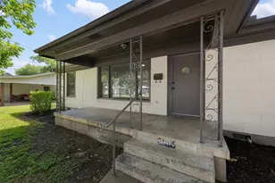 1711 S Main St, Georgetown, TX 78626 - Photo 2