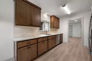 1711 S Main St, Georgetown, TX 78626 - Photo 16