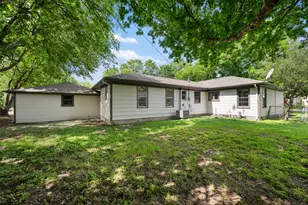 1711 S Main St, Georgetown, TX 78626 - Photo 36