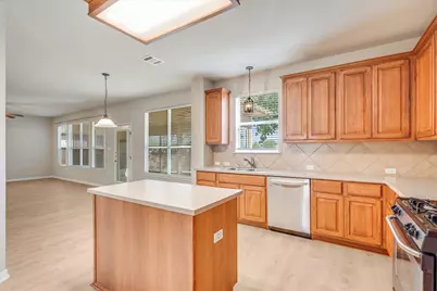 4029 Lake Edge Way, Pflugerville, TX 78660 - Photo 10