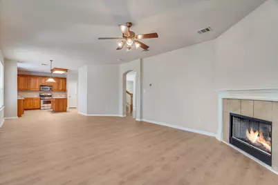 4029 Lake Edge Way, Pflugerville, TX 78660 - Photo 8