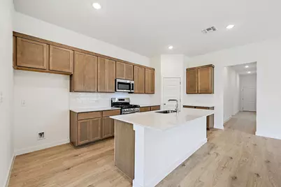 113 Malibu, Hutto, TX 78634 - Photo 6