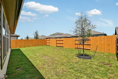 113 Malibu, Hutto, TX 78634 - Photo 32