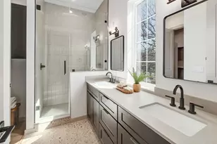 1732 Bunche Rd, Austin, TX 78721 - Photo 14