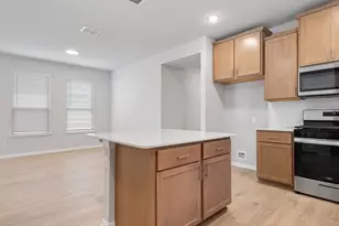 132 Condesa St, Kyle, TX 78640 - Photo 4