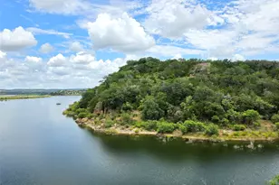 501 Coventry Rd, Spicewood, TX 78669 - Photo 4