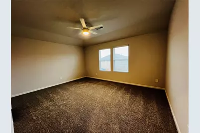 315 Darwin Place, Lockhart, TX 78644 - Photo 6