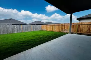 315 Darwin Pl, Lockhart, TX 78644 - Photo 16