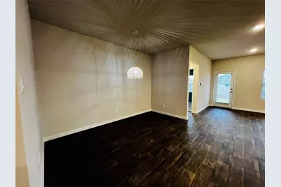 315 Darwin Place, Lockhart, TX 78644 - Photo 4