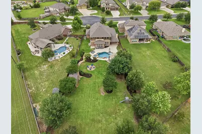 1126 Enclave Way, Hutto, TX 78634 - Photo 32
