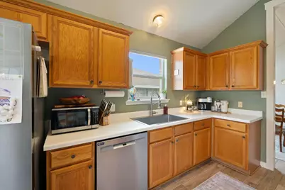 1808 Cedarlawn Street, Taylor, TX 76574 - Photo 10