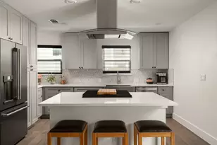 2501 E 11th St, Austin, TX 78702 - Photo 8