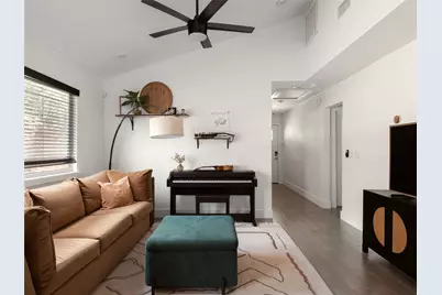 2501 E 11th Street #1, Austin, TX 78702 - Photo 12