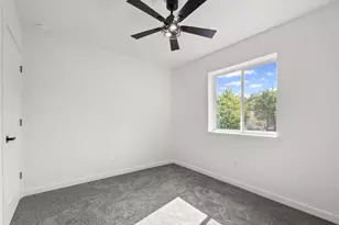 173 Kahalulu Dr, Bastrop, TX 78602 - Photo 18
