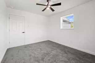 173 Kahalulu Dr, Bastrop, TX 78602 - Photo 24