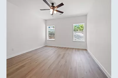 173 Kahalulu Drive, Bastrop, TX 78602 - Photo 10