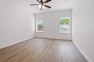 173 Kahalulu Dr, Bastrop, TX 78602 - Photo 10