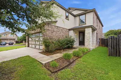 2950 E Old Settlers Boulevard #29, Round Rock, TX 78665 - Photo 2