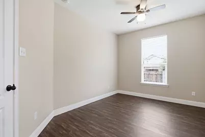 2950 E Old Settlers Boulevard #29, Round Rock, TX 78665 - Photo 16