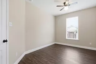 2950 E Old Settlers Blvd, Round Rock, TX 78665 - Photo 16