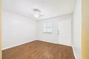 2401 Manor Rd, Austin, TX 78722 - Photo 2