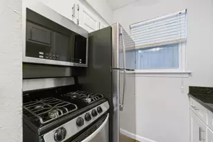 2401 Manor Rd, Austin, TX 78722 - Photo 4