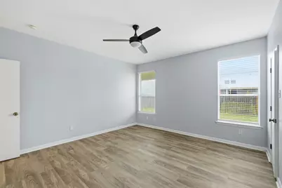 1102 Briscoe Cove, Hutto, TX 78634 - Photo 6