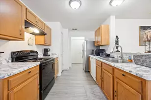 8710 Davis Oaks Trail, Austin, TX 78748 - Photo 4