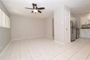 2404 Longview St, Austin, TX 78705 - Photo 6