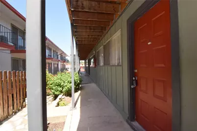 2404 Longview Street #103, Austin, TX 78705 - Photo 2